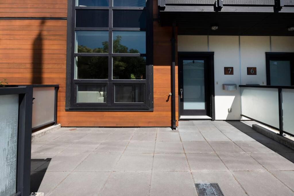 Cedar Hill Sunlit Stay - Bright Spacious & Modern Victoria Exteriör bild