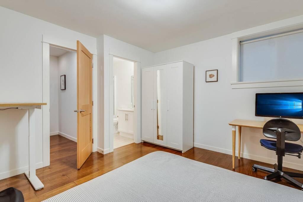 Cedar Hill Sunlit Stay - Bright Spacious & Modern Victoria Exteriör bild